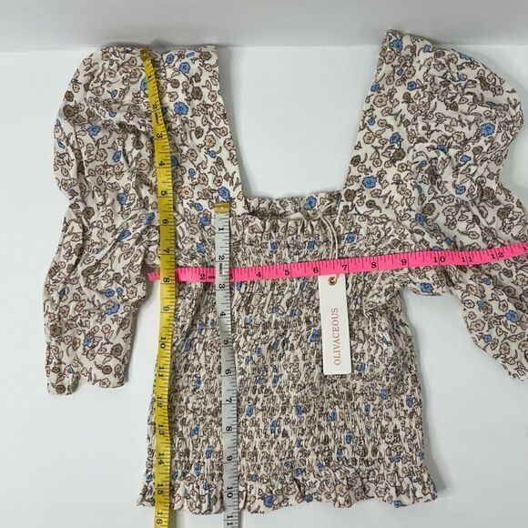 New!Olivaceous Top| 100% rayon| Small|ribbed| soft| cropped| stretchy|floral - Picture 5 of 16